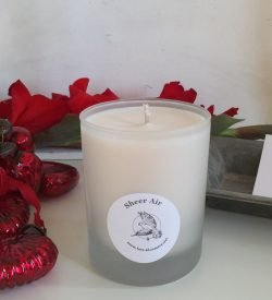 essential oils of lavender, myrtle and cedar. Fresh and spicy fragrance with woody base notes, especially beneficial for inhalation and spoiling yourself with a sweetly fragranced bath.